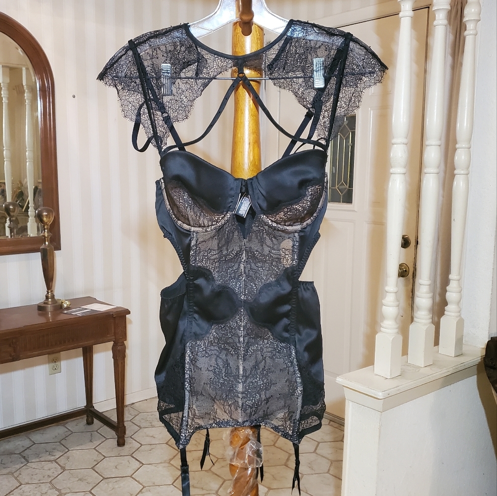 Victoria's Secret Babydoll - Picture 2 of 6